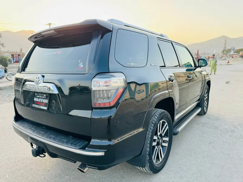 Toyota 4 Runner 2011 (3)