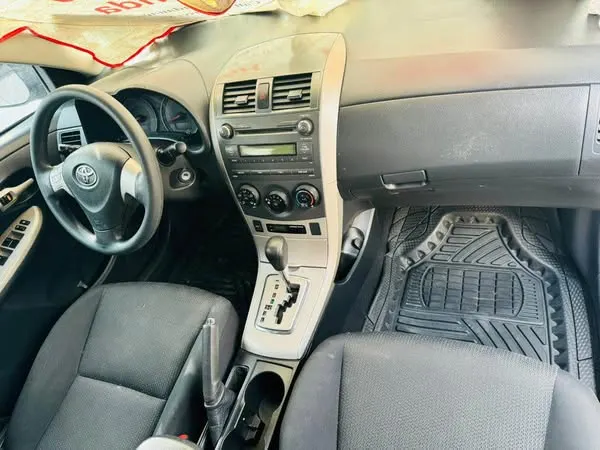 Toyota Corolla S 2011 (4)