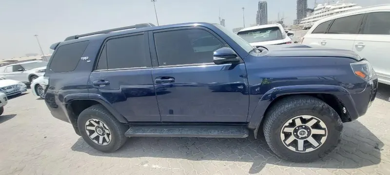 Toyota 4Runner 2019 (2)