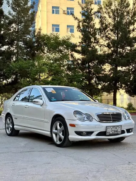 Mercedes-Benz 2005 (2)