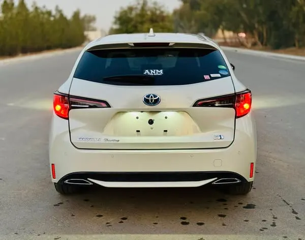 Toyota Corolla Hybrid 2020 (3)