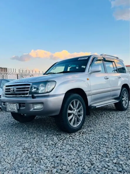 Toyota Land Cruiser 2004 (2)