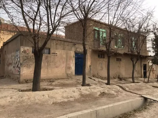 خانه کهنه دو منزله گوشه برای فروش، 3 بسوه، پنجصد فامیلی، ناحیه 15 (1)