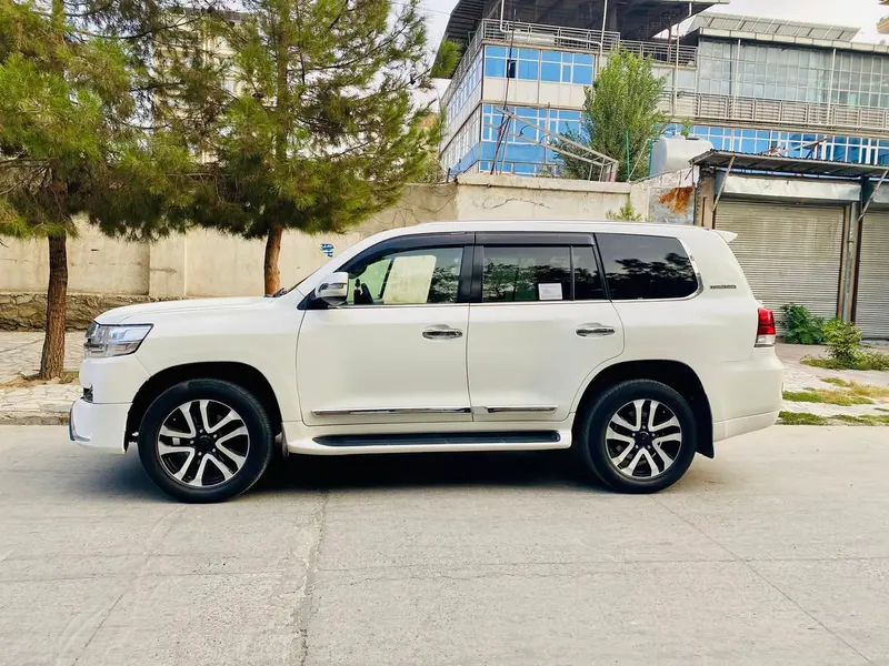 Toyota Land Cruiser 2008 (2)