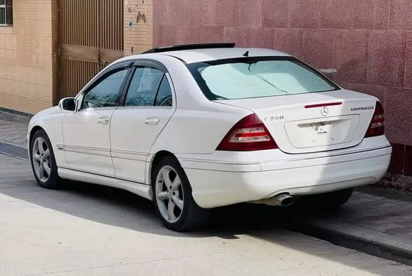 Mercedes-Benz 2005 (2)
