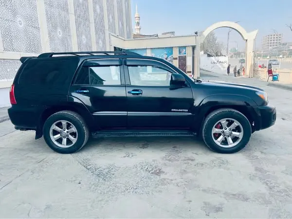 Toyota 4Runner Limited 2005 (1)