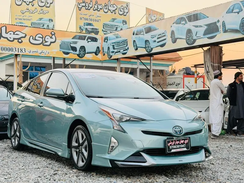 Toyota Prius 2016 (1)