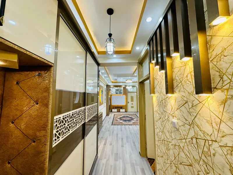 Spacious 3-Room Apartment (2)