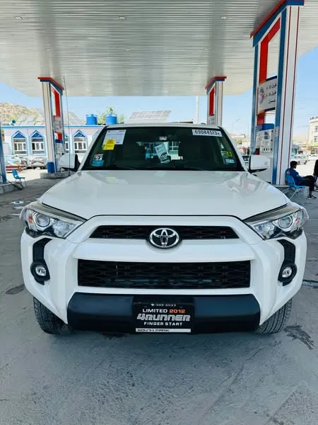 Toyota 4Runner 2012 (1)