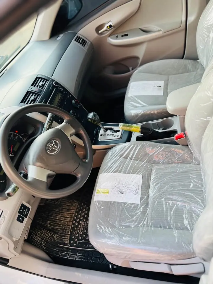 Toyota Corolla 2010 (4)