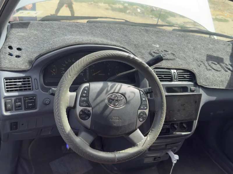 1999 Toyota Picnic – Automatic (5)
