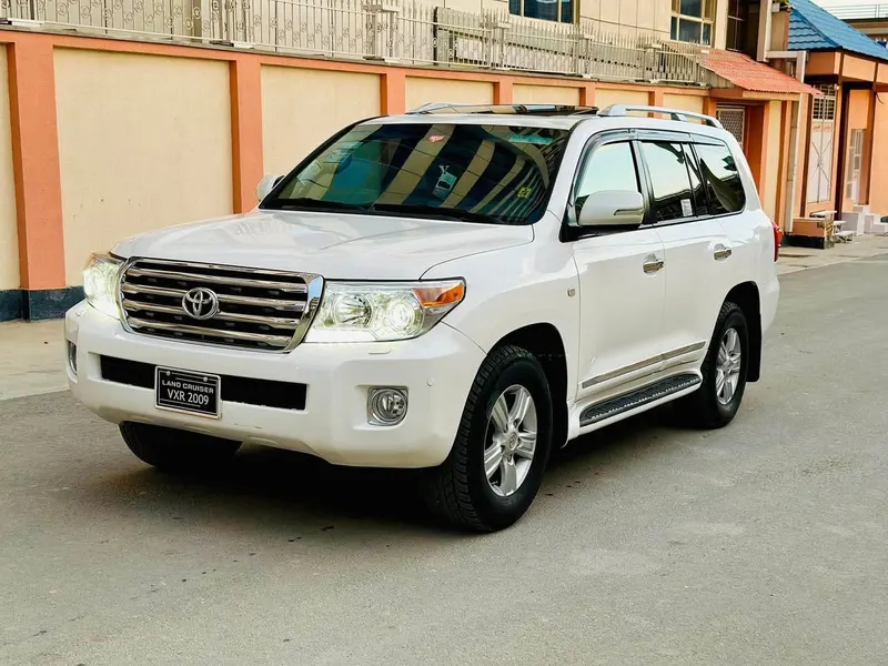 Toyota Land Cruiser VXR 2009 (2)