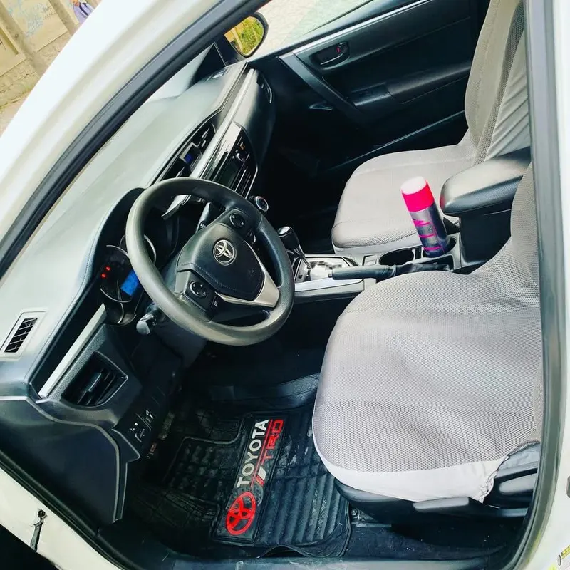 Toyota Corolla 2015 (1)