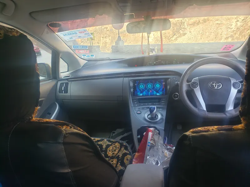Toyota Prius 2011 (2)