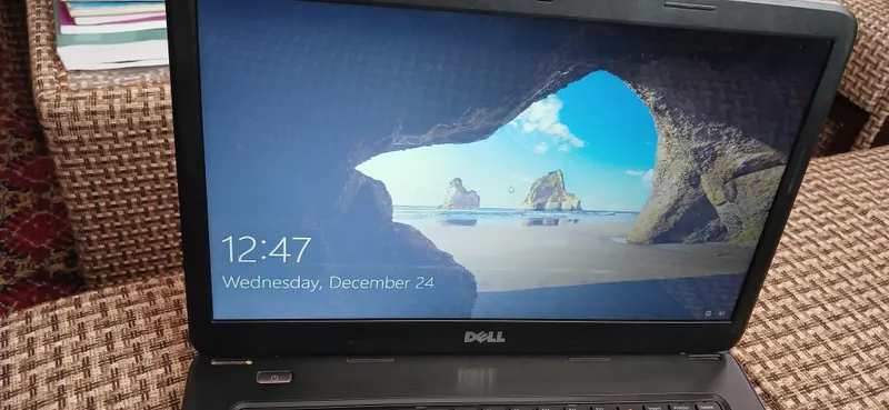 DELL Intel pentium laptop (8)