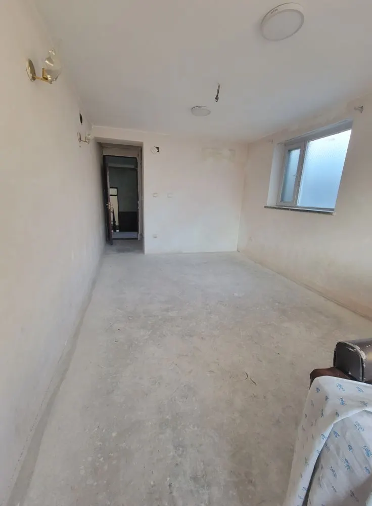 Three-Story House (3)