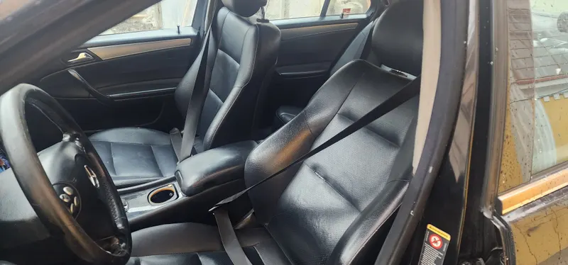 Mercedes-Benz C230 (7)