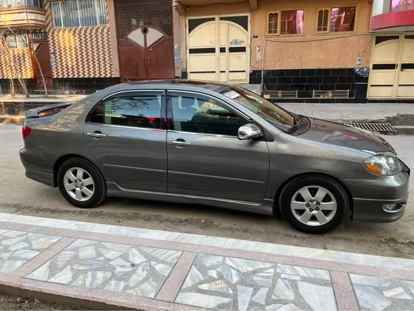 Toyota Corolla 2006 (1)