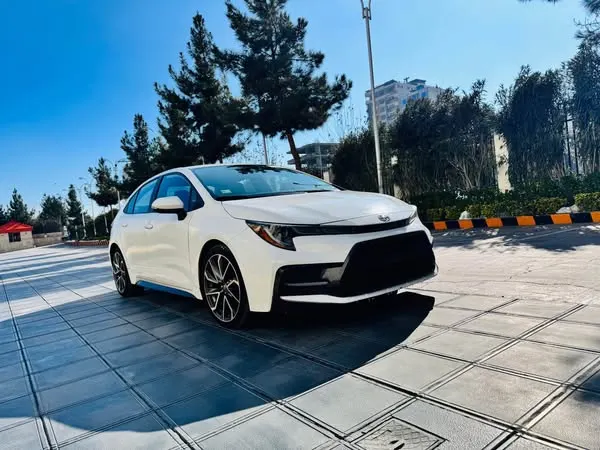 Toyota Corolla 2021 (2)