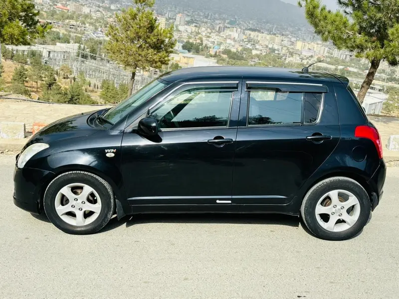 Suzuki Swift 2008 (3)