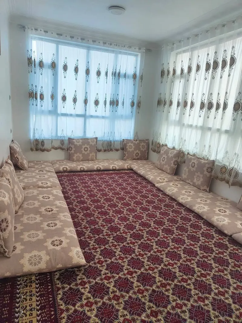 2-storey house with 2 shops for sale, 7 rooms, 300 m², District 7 (3)