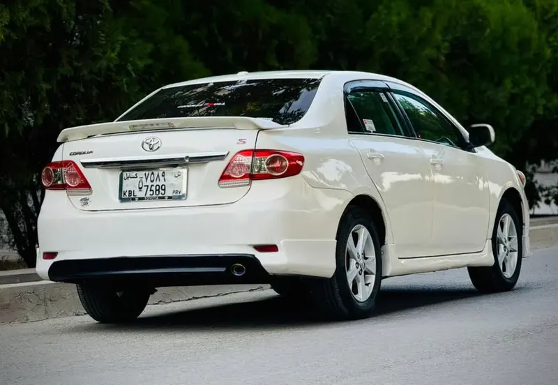 Toyota Corolla 2010 (2)