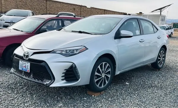 Toyota Corolla 2017 (1)