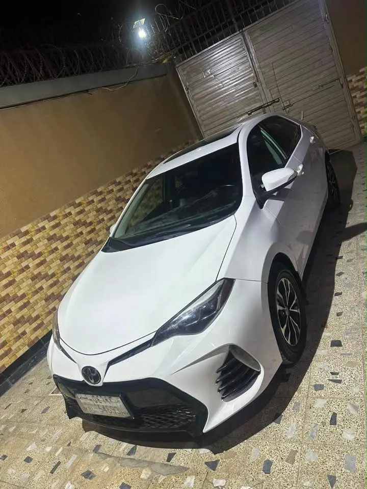 Toyota Corolla 2010 (2)