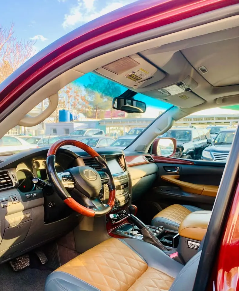 Lexus LX570 2008 (4)