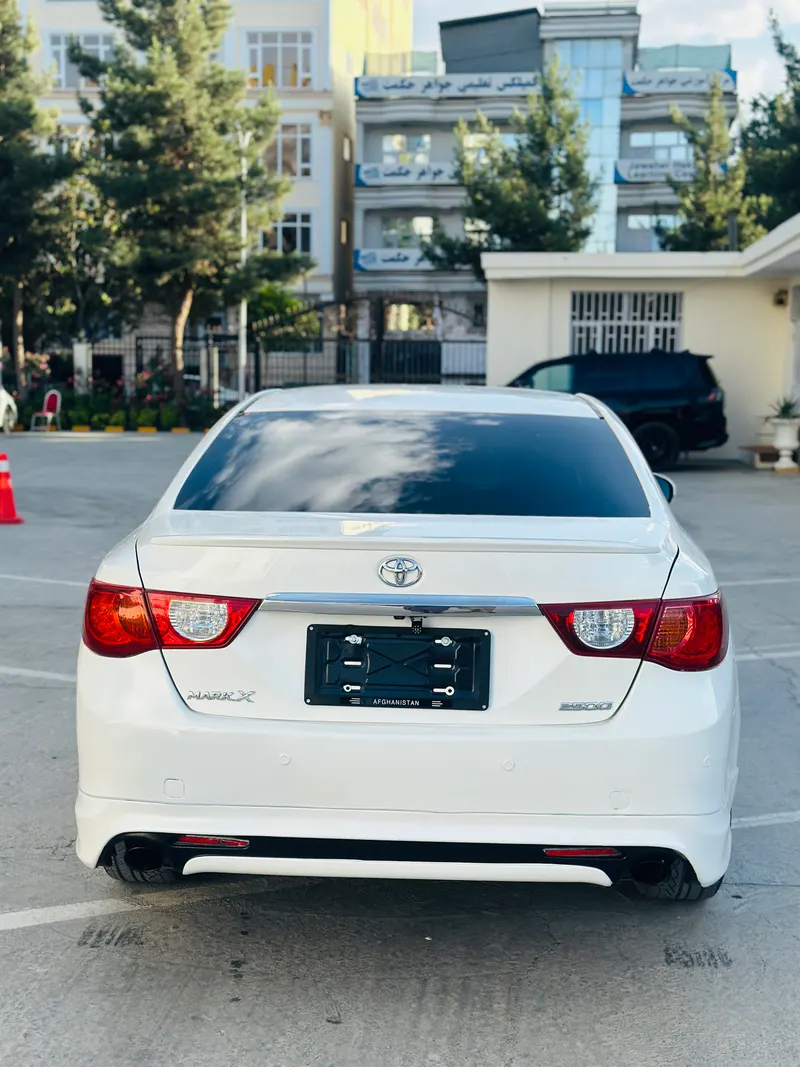Toyota Mark X 2010 (4)