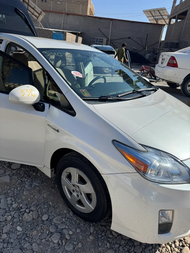 Toyota Prius 2011 (1)