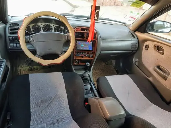 Suzuki Baleno 1999 (4)