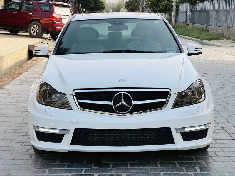 Mercedes-Benz 2014 (1)