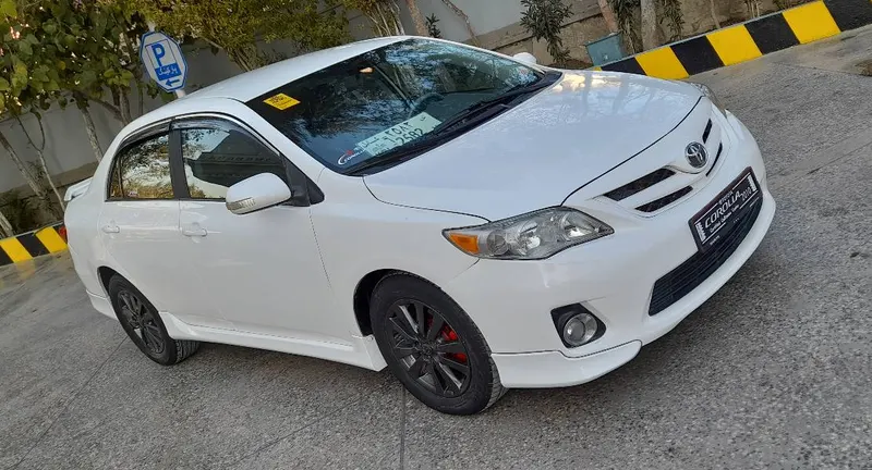 Toyota Corolla 2010 (2)
