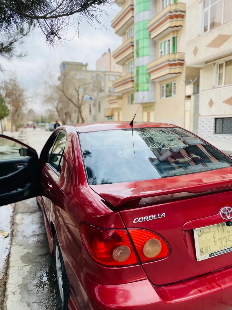 Toyota Corolla 2005 (2)
