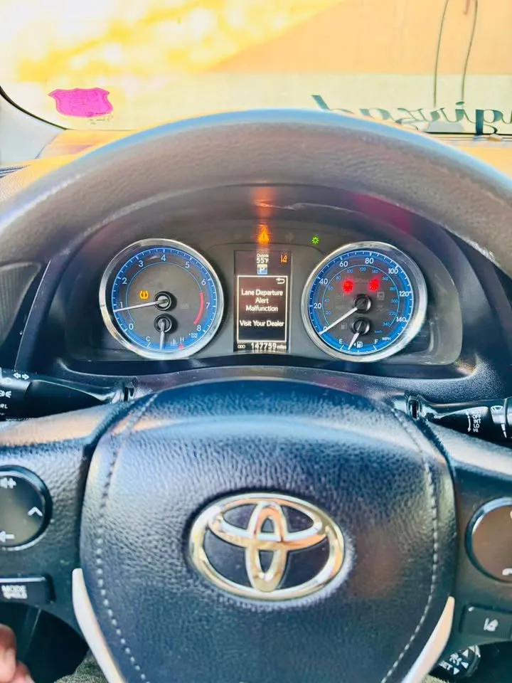 Toyota Corolla 2014 (4)