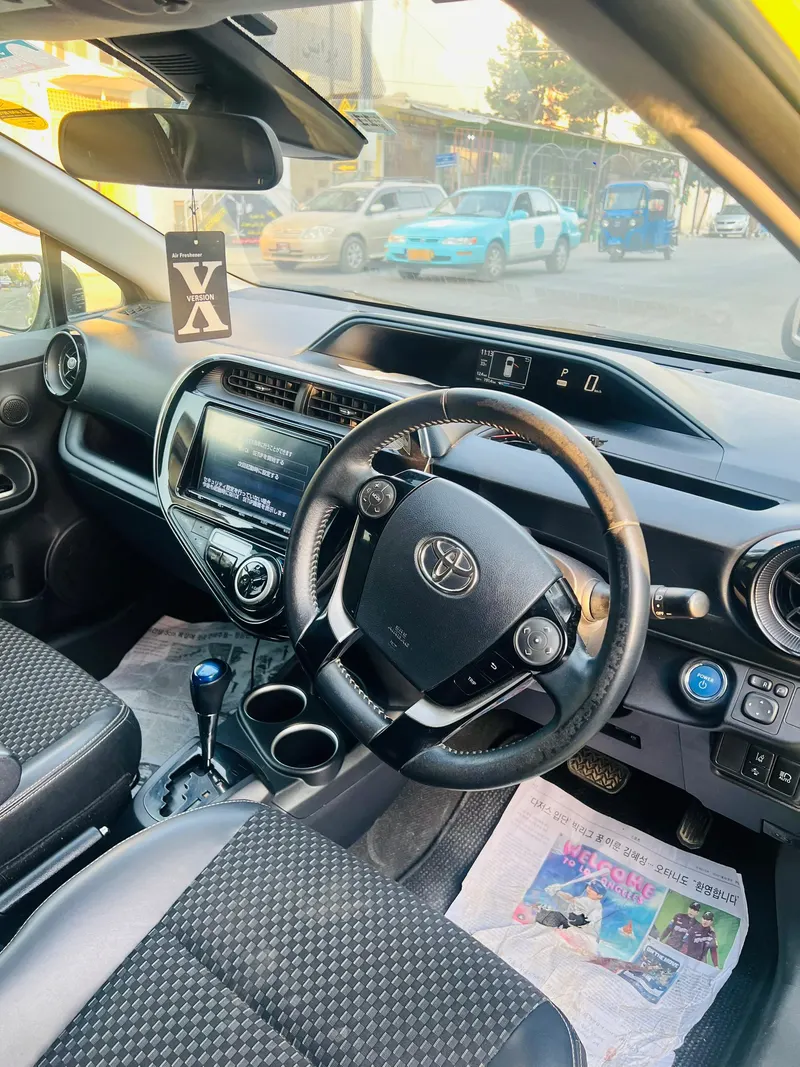 Toyota Aqua 2018 (4)
