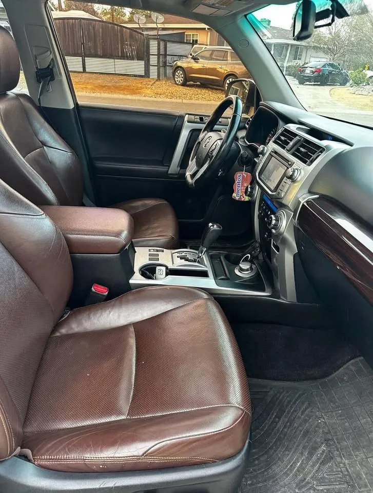 Toyota 4Runner 2016 (4)