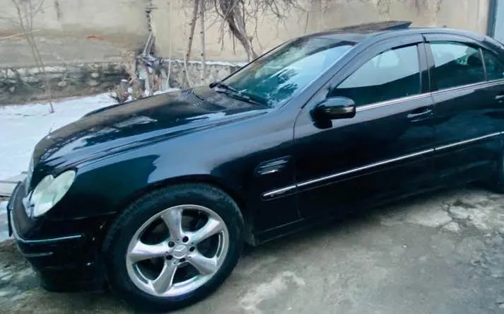 Mercedes-Benz 2005 (2)