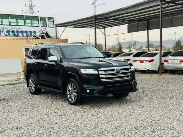 Toyota Land Cruser 2024 (1)
