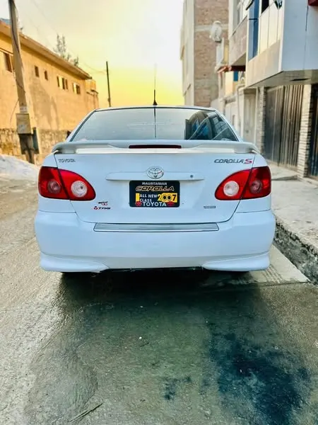 Toyota Corolla 2004 (3)