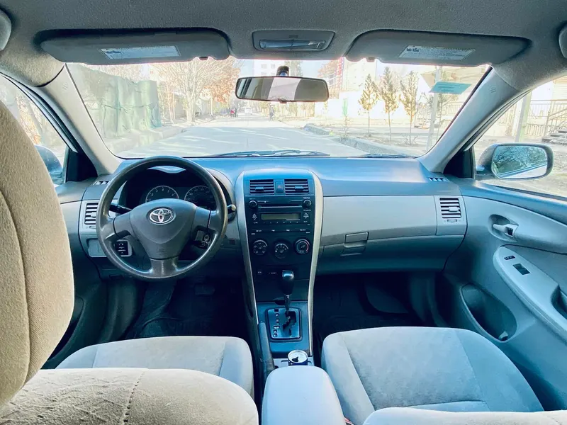 Toyota Corolla LE 2009 (4)