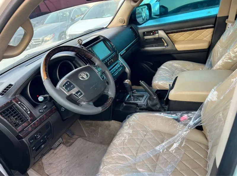 Toyota Land Cruiser 2011 (4)