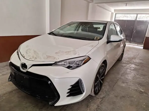 Toyota Corolla SE 2017 (1)