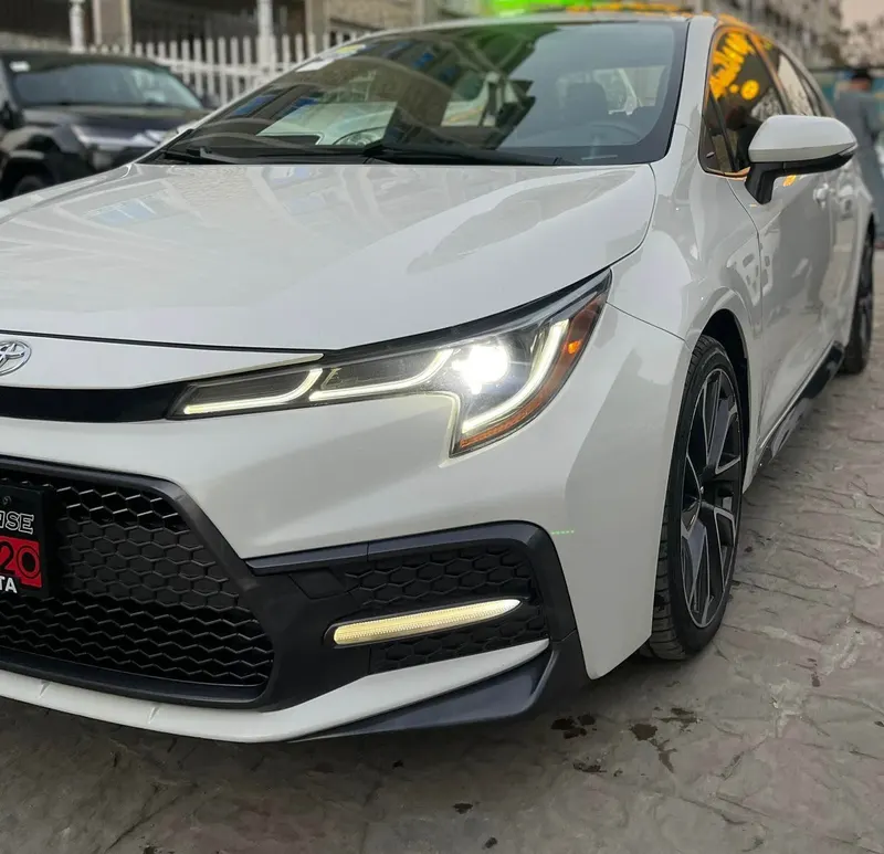 Toyota Corolla 2020 (1)
