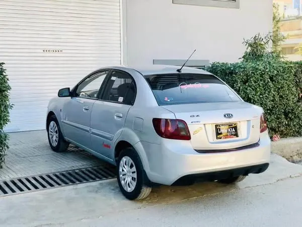 Toyota Corolla 2010 (3)