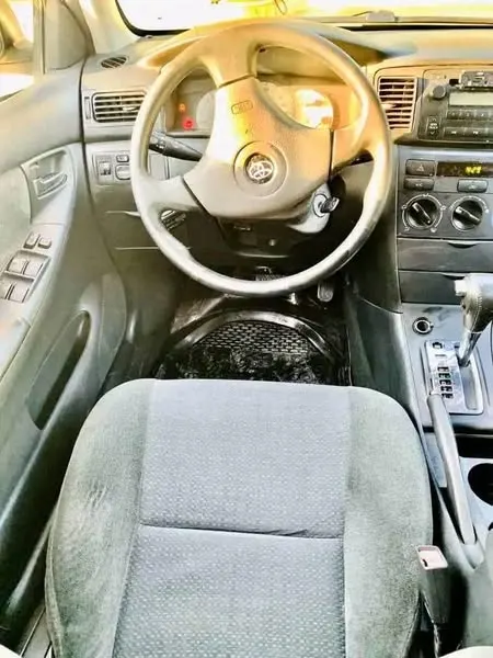 2003 Toyota S-Class (3)