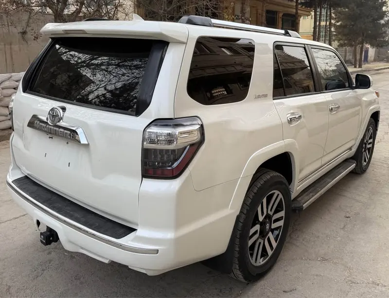 Toyota 4 Runner 2010 (2)