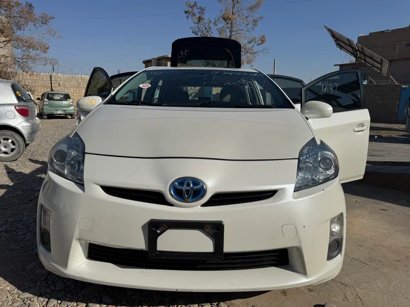 Toyota Prius 2011 (2)