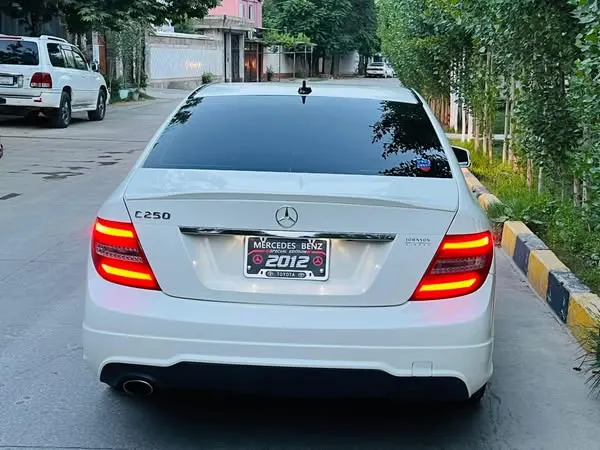 Mercedes-Benz (3)